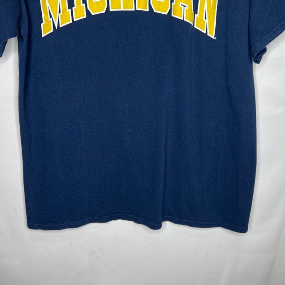 Gildan Woman’s Shirt sz Lg.  Michigan Wolverines Navy Blue & Yellow T-shirt - Picture 3 of 7